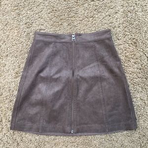 Like New Wilfred Free Aritizia Skirt